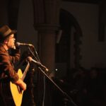 Michael Munnik performing