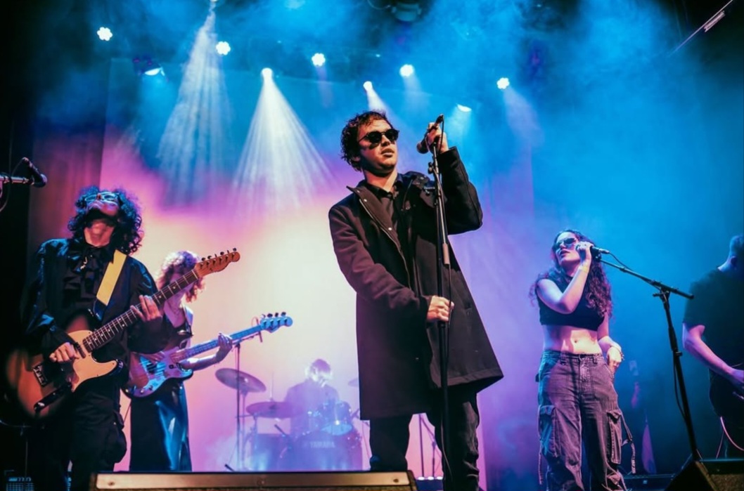 The band Aurelia performing