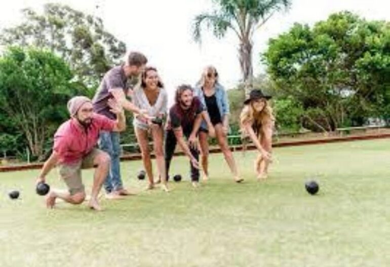 learn-to-play-lawn-bowls